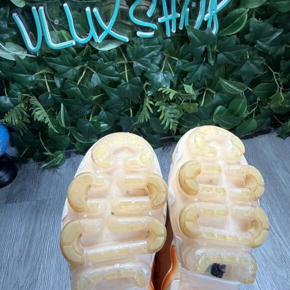 Nike Air VaporMax Plus Womens Size 6 Orange Athletic Running Shoes Sneakers